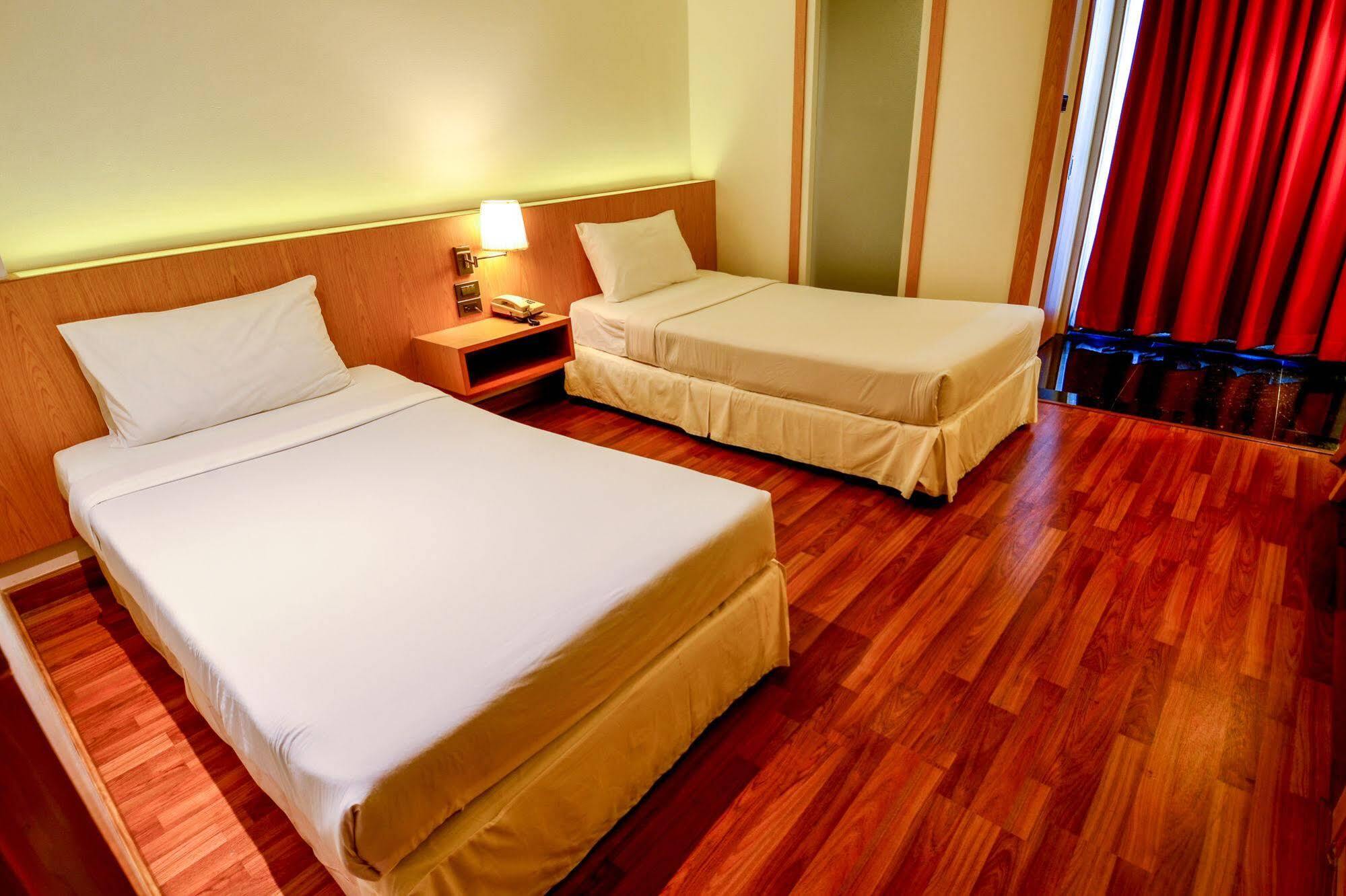 Viva Hotel Songkhla Buitenkant foto